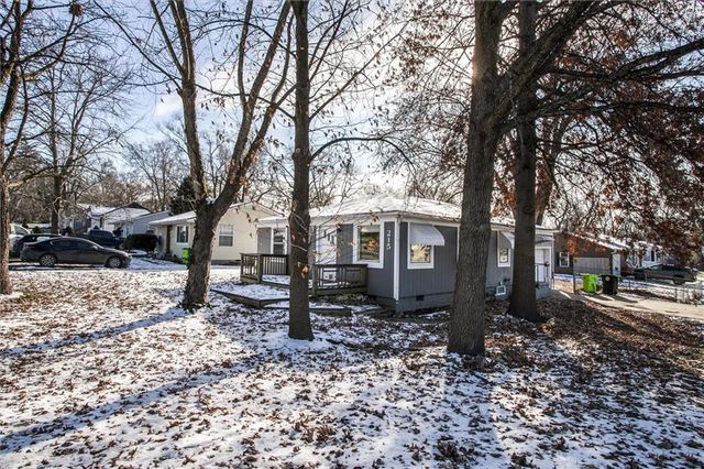 215 W North Avenue, Belton, MO 64012