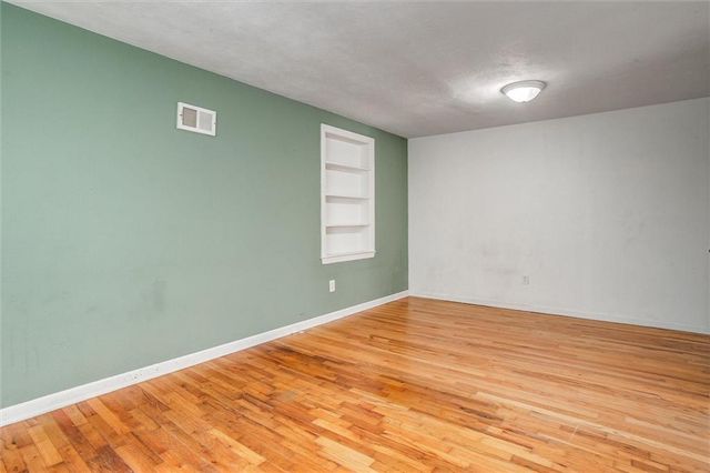 215 W North Avenue, Belton, MO 64012