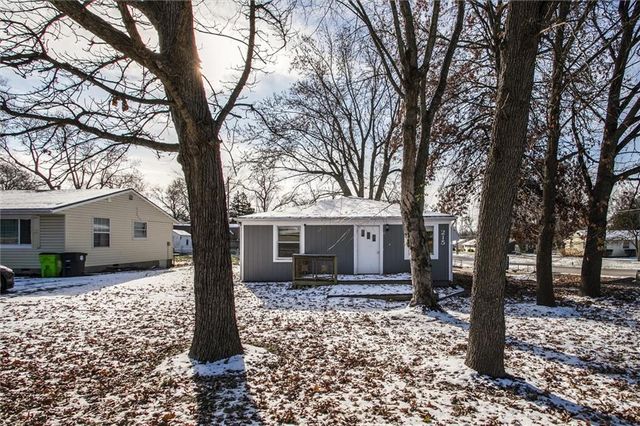 215 W North Avenue, Belton, MO 64012