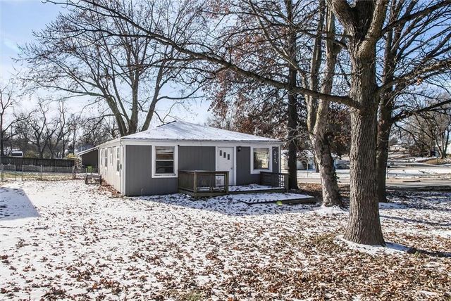 215 W North Avenue, Belton, MO 64012