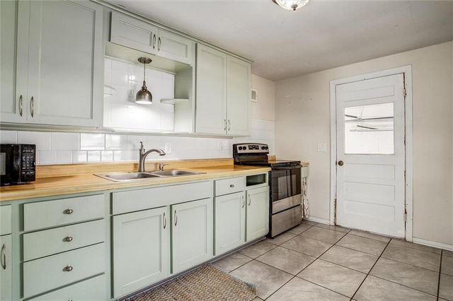 215 W North Avenue, Belton, MO 64012