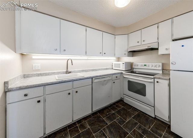 411 Lakewood Circle A506, Colorado Springs, CO 80910