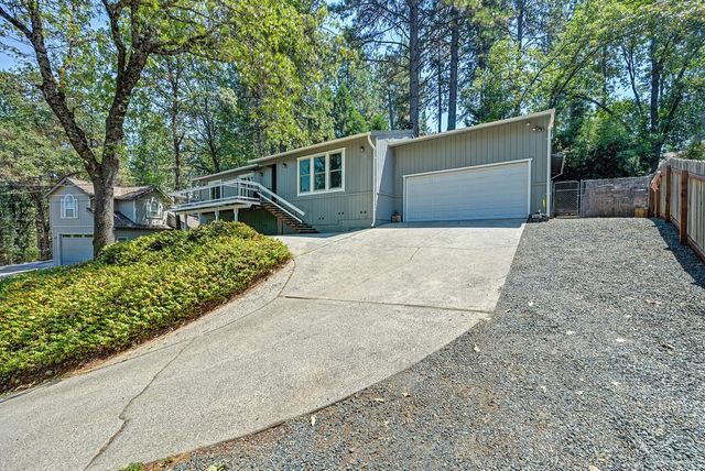 11575 Marilyn Ct, Grass Valley, CA 95949