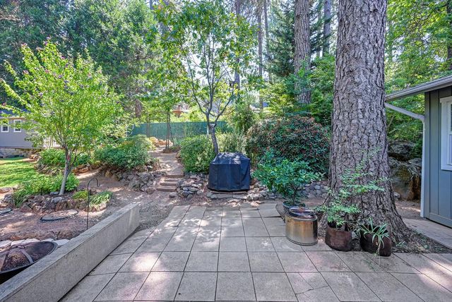 11575 Marilyn Ct, Grass Valley, CA 95949