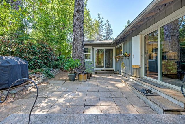 11575 Marilyn Ct, Grass Valley, CA 95949
