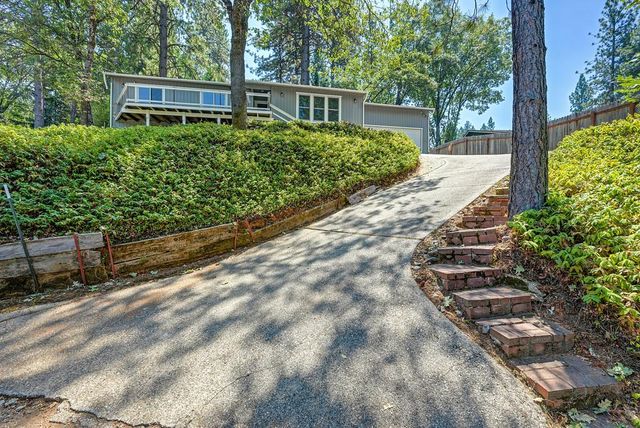 11575 Marilyn Ct, Grass Valley, CA 95949