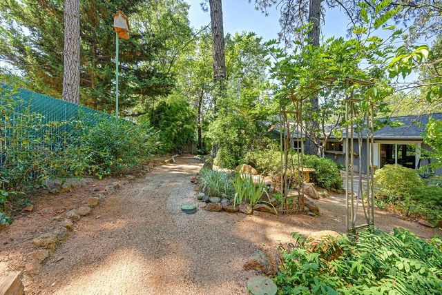 11575 Marilyn Ct, Grass Valley, CA 95949