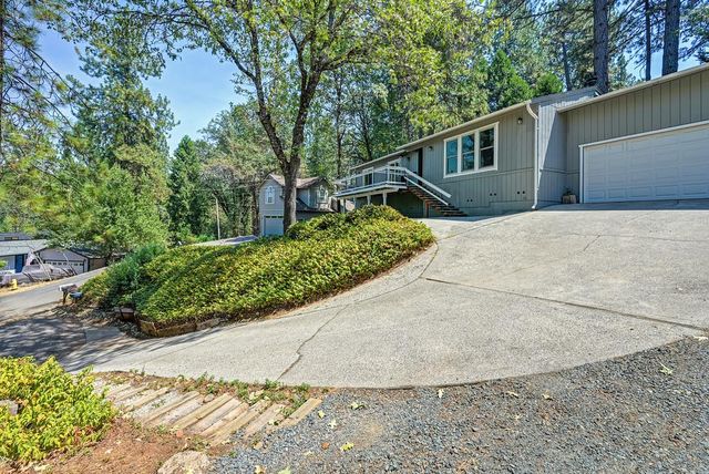 11575 Marilyn Ct, Grass Valley, CA 95949