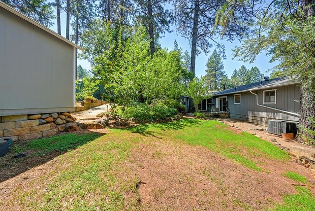 11575 Marilyn Ct, Grass Valley, CA 95949