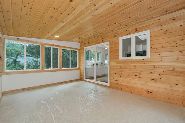 34 Valley Street, Laconia, NH 03246