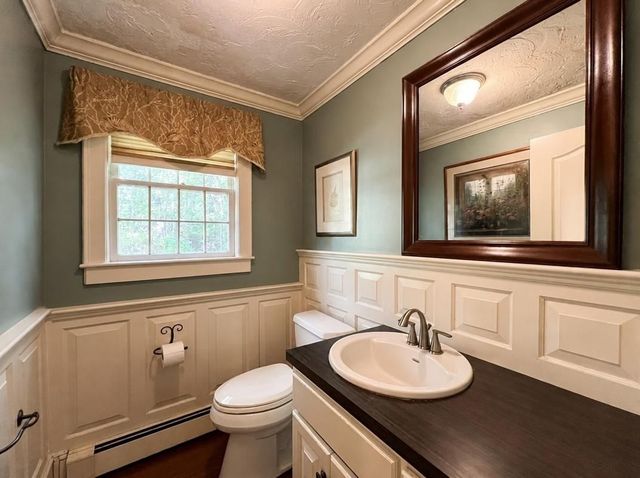 94 Mountain Ave, Pembroke, MA 02359