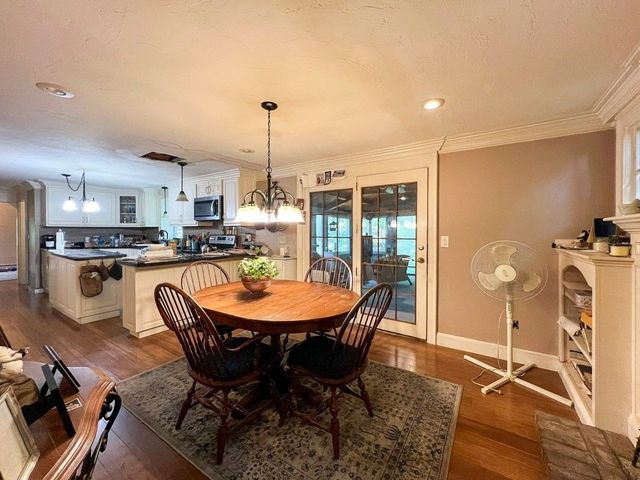 94 Mountain Ave, Pembroke, MA 02359