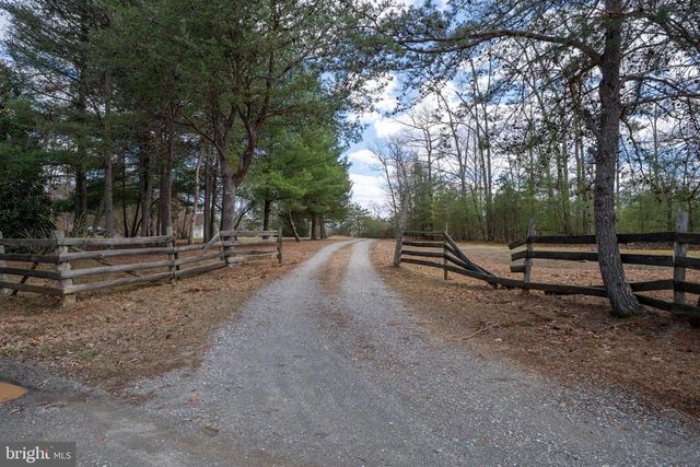 586 JACOBY RD, Louisa, VA 23093