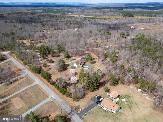 586 JACOBY RD, Louisa, VA 23093