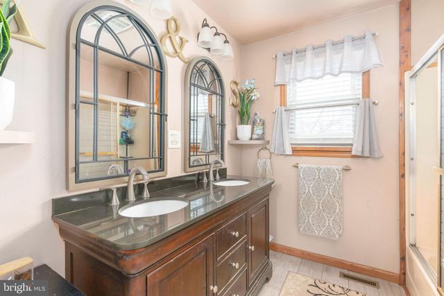 586 JACOBY RD, Louisa, VA 23093