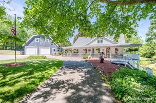 2295 Fallasburg Park Drive, Lowell, MI 49331