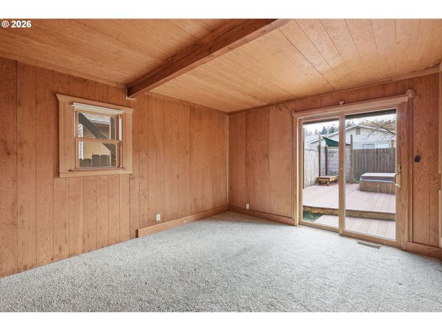 -1 ARTHUR St, Eugene, OR 97405