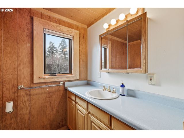 -1 ARTHUR St, Eugene, OR 97405