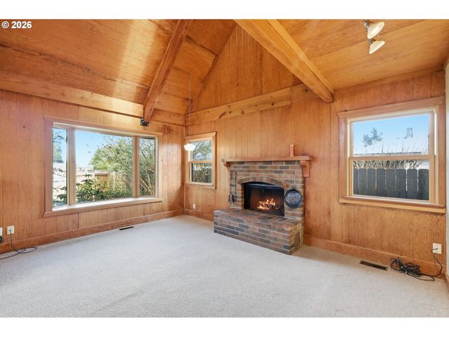 -1 ARTHUR St, Eugene, OR 97405