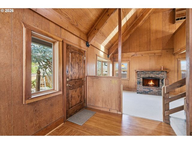 -1 ARTHUR St, Eugene, OR 97405