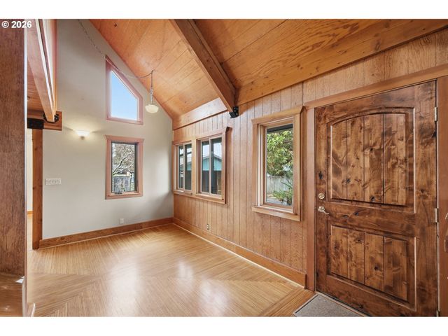 -1 ARTHUR St, Eugene, OR 97405