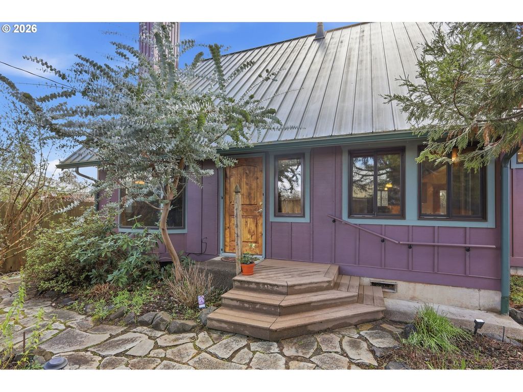 -1 ARTHUR St, Eugene, OR 97405