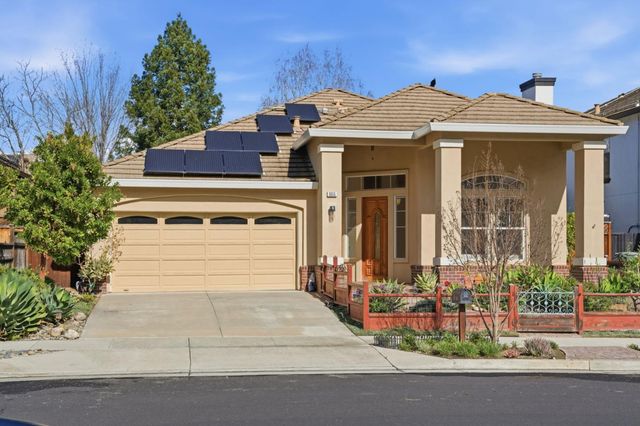 1655 Valley Oaks Drive, Gilroy, CA 95020