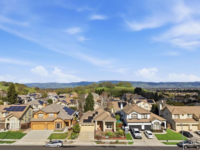 1655 Valley Oaks Drive, Gilroy, CA 95020