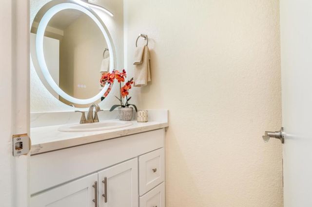 656 Foster Court 2, Hayward, CA 94544