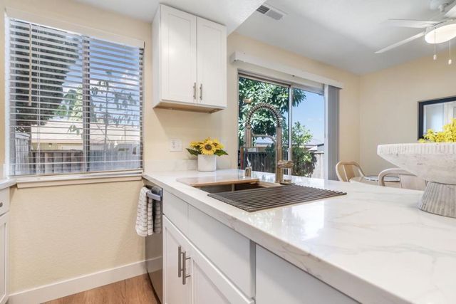 656 Foster Court 2, Hayward, CA 94544
