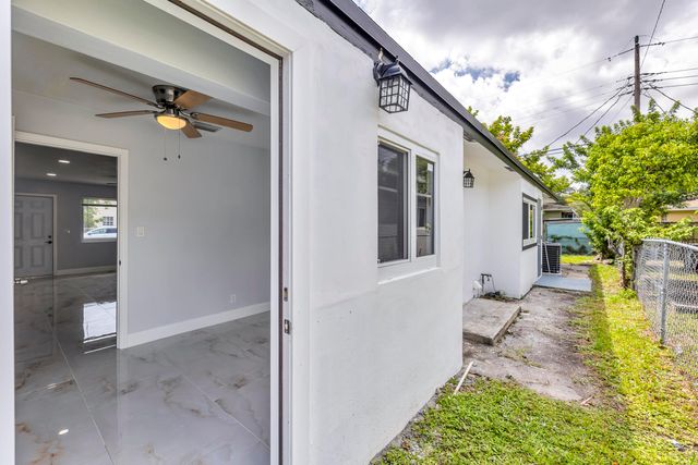 800-802 SW 6th Court, Pompano Beach, FL 33060