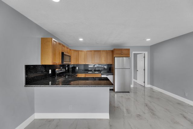 800-802 SW 6th Court, Pompano Beach, FL 33060