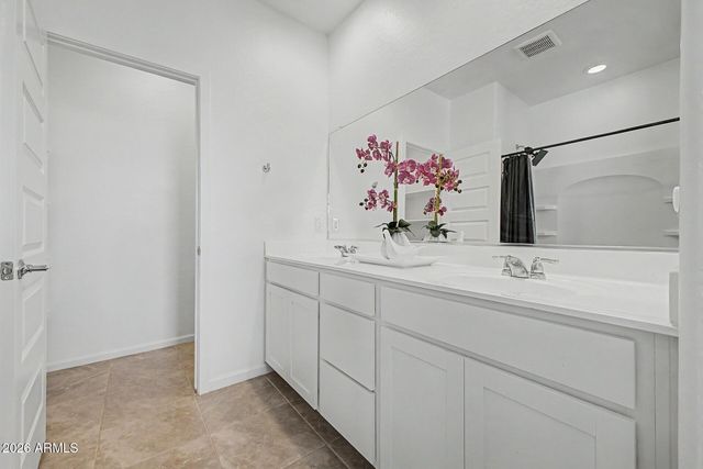 3142 E RIDING BOOT Way, San Tan Valley, AZ 85140