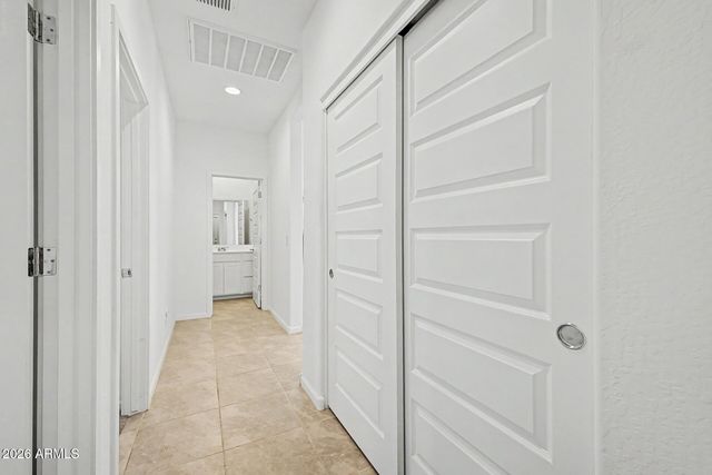 3142 E RIDING BOOT Way, San Tan Valley, AZ 85140