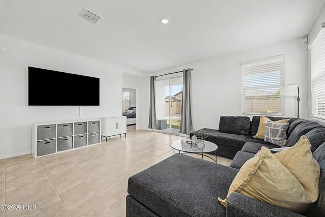 3142 E RIDING BOOT Way, San Tan Valley, AZ 85140