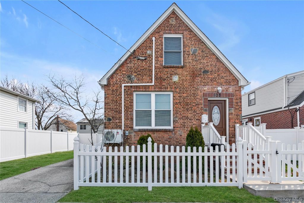 103 Clement Avenue 1, Elmont, NY 11003