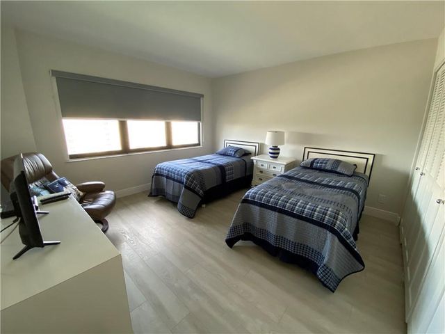 5100 N Ocean Blvd Apt 1404, Lauderdale By The Sea, FL 33308