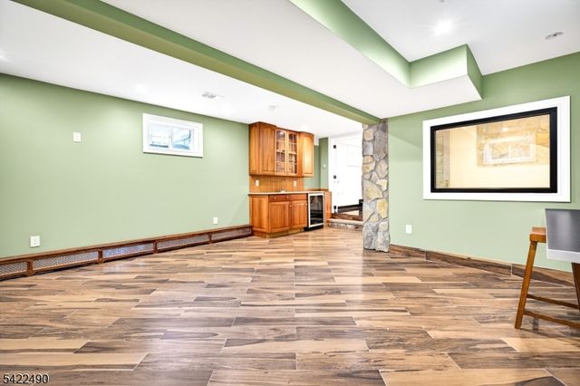 22 Vine St, Nutley Twp., NJ 07110