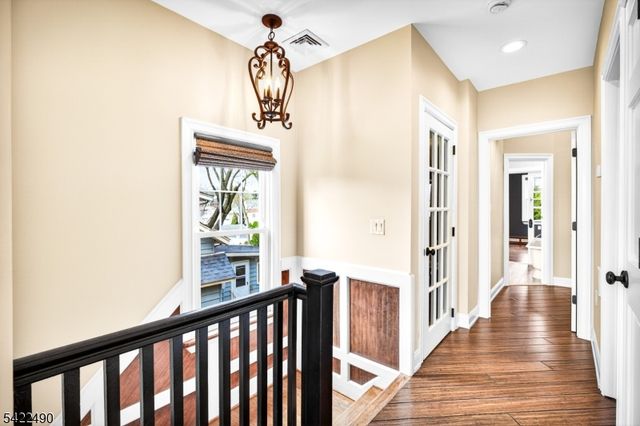 22 Vine St, Nutley Twp., NJ 07110