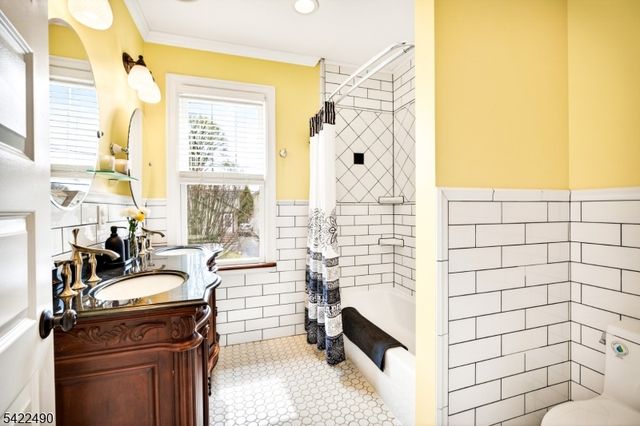 22 Vine St, Nutley Twp., NJ 07110
