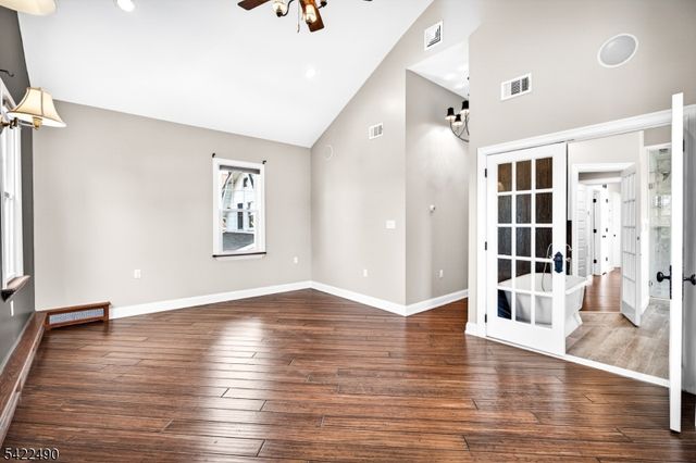 22 Vine St, Nutley Twp., NJ 07110