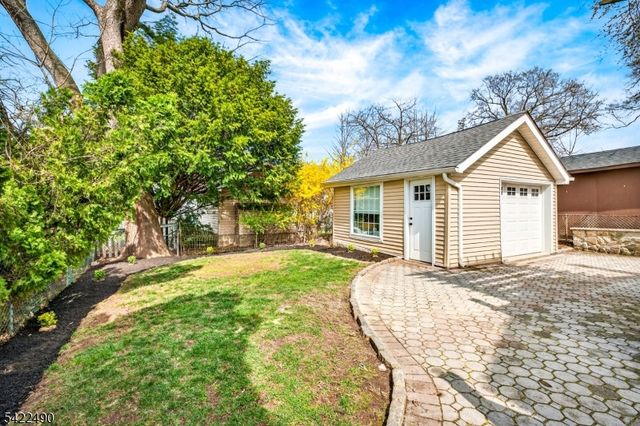 22 Vine St, Nutley Twp., NJ 07110