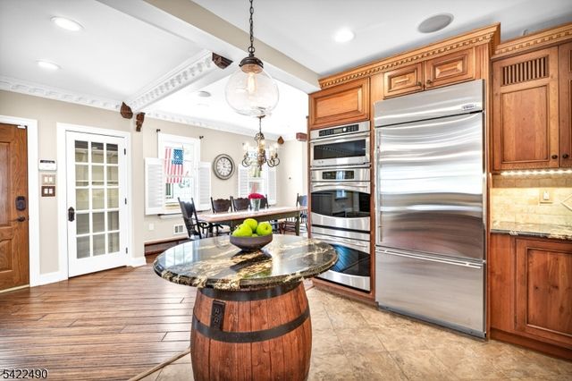 22 Vine St, Nutley Twp., NJ 07110