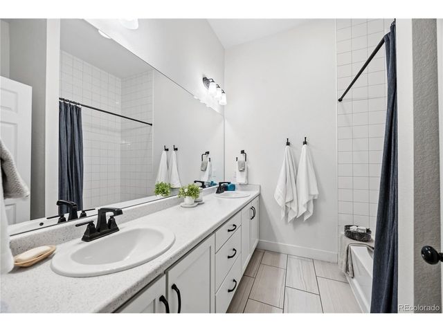 20750 E Beekman Pl, Denver, CO 80249