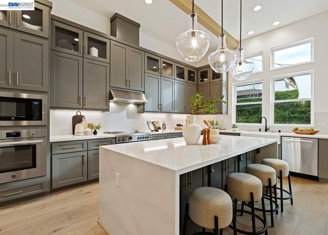 580 Boyd Rd, Pleasant Hill, CA 94523