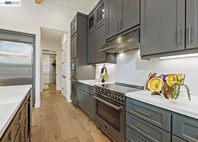 580 Boyd Rd, Pleasant Hill, CA 94523