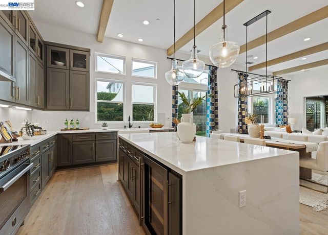 580 Boyd Rd, Pleasant Hill, CA 94523