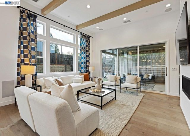 580 Boyd Rd, Pleasant Hill, CA 94523