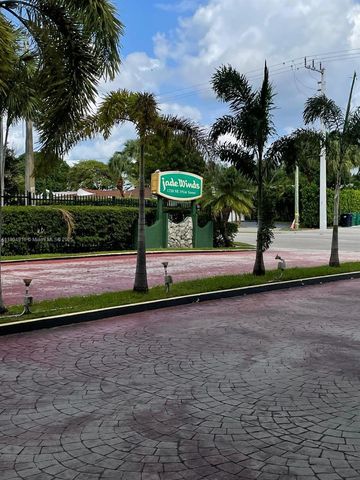 1770 NE 191st St 206-1, Miami, FL 33179