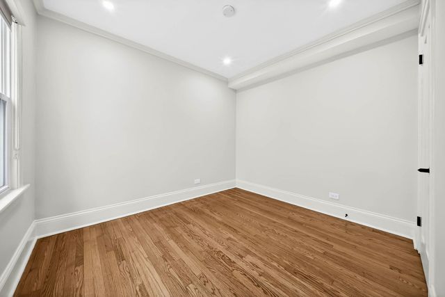 19 E 1st Street C, Hinsdale, IL 60521